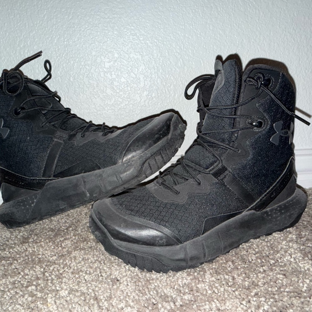 Under Armour Men's Black High-Top Boots